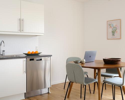 Skøn 3-værelses lejlighed med altan