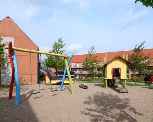 Skøn 3-værelses lejlighed med altan