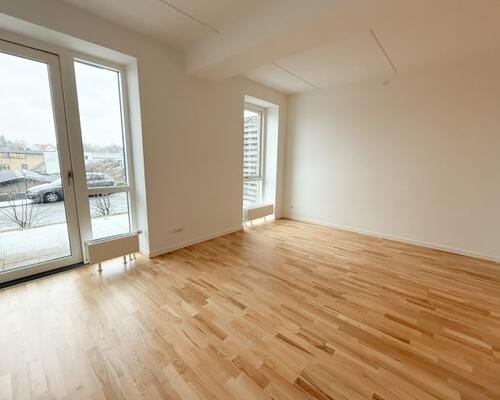 2-værelses lejlighed med egen altan og central beliggenhed