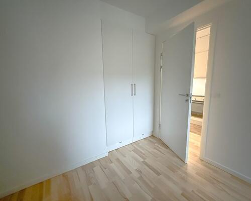 2-værelses lejlighed med egen altan og central beliggenhed