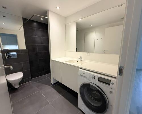 2-værelses lejlighed med egen altan og central beliggenhed