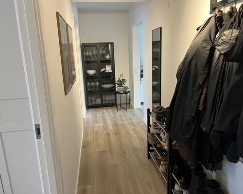 Delevenlig 3-værelses med altan i moderne ejendom