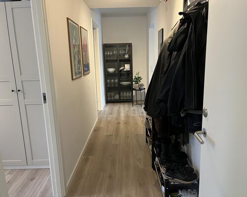 Delevenlig 3-værelses med altan i moderne ejendom