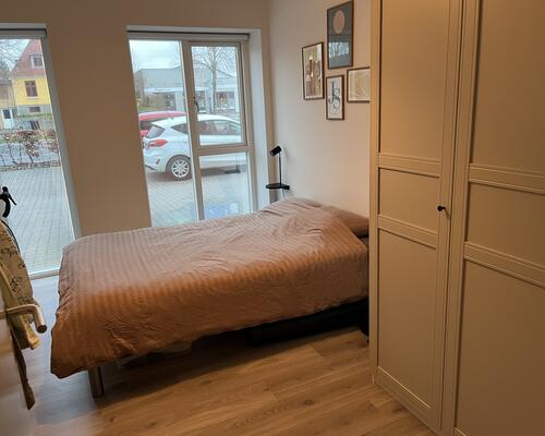 Delevenlig 3-værelses med altan i moderne ejendom