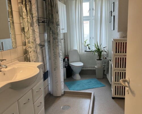 Stor og delevenlig 5-værelses på 130 m2