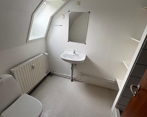 Nydelig 3. værelses lejlighed med hems.