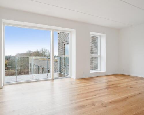 Flot 4-værelses bolig med alt i hårde hvidevarer, gulvarme i hele boligen og egen terrasse - Ingen bindingsperiode!