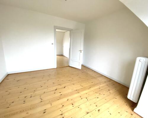 Lys og indbydende 2-værelses lejlighed i centrum