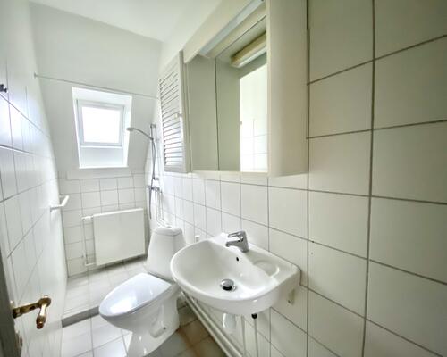 Lys og indbydende 2-værelses lejlighed i centrum