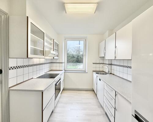 Indbydende 3 værelses lejlighed med central beliggenhed i Odense C