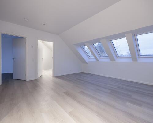 Flot nybygget lækker taglejlighed i Sygehusparken