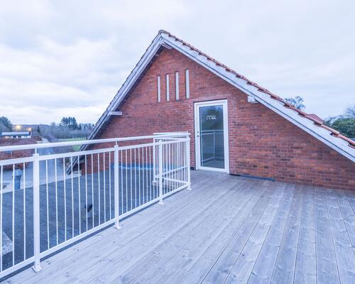 Flot nybygget lækker taglejlighed i Sygehusparken