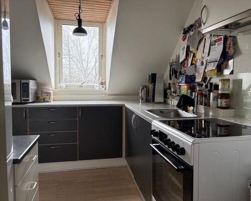 Stor 5 værelses lejlighed på Lindedal