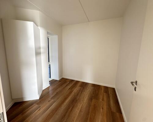 Skøn 3-værelses lejlighed med altan og udsigt