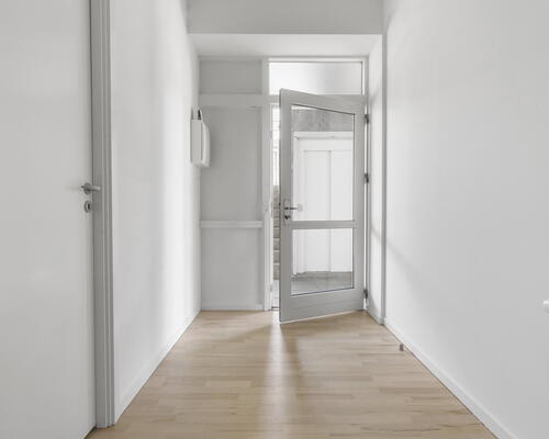 Stor 2-værelses perfekt placeret i Odense C! - KUN 1 MÅNEDS DEPOSITUM