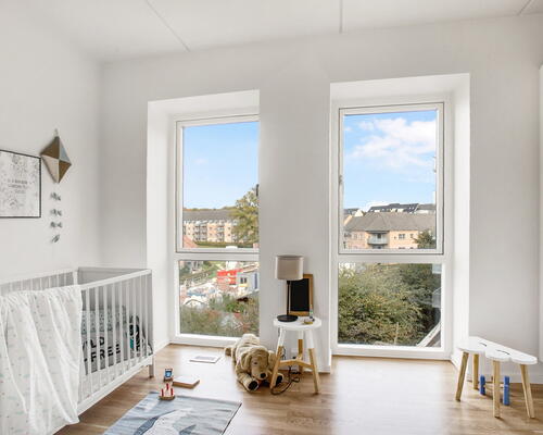 God stuebolig med terrasse. 3-vær. med central beliggenhed