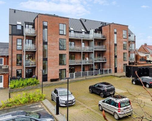 Sjældent udbudt stor 2-værelses