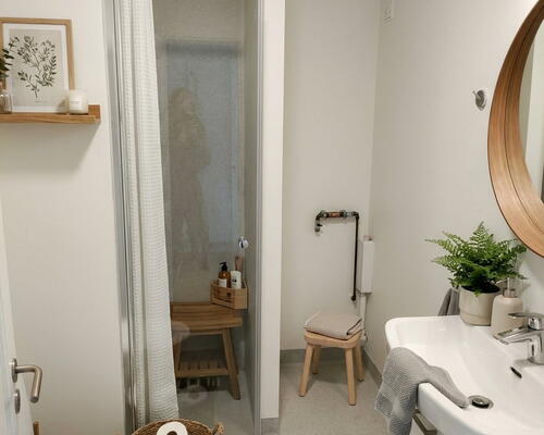 Lys og delevenlig 4-værelses på 125 m2 med karnap og opvaskemaskine