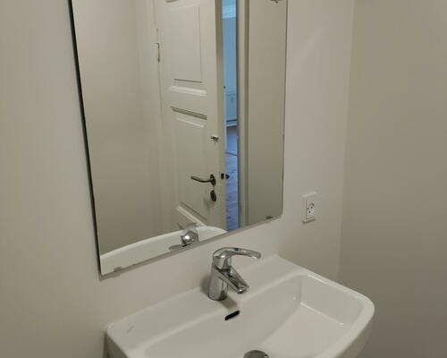 Lys og delevenlig 4-værelses på 125 m2 med karnap og opvaskemaskine