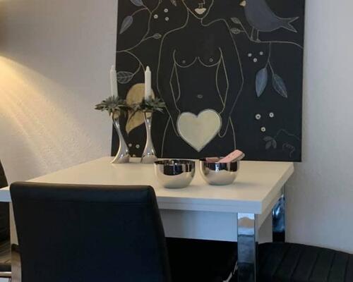 Dejlig 2 vær. lejlighed på Nørretorv, husdyr tilladt.