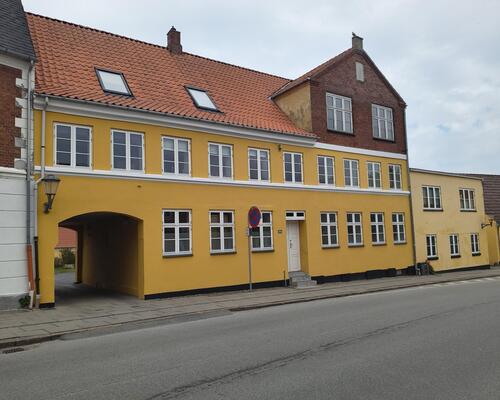 Flot stor 2V'er på Vestergade