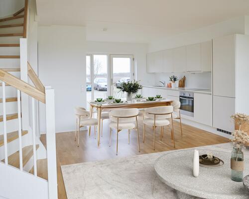 Familievenligt 4-værelses rækkehus i to plan