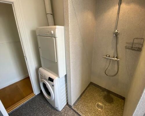 Stor, flot lejlighed beliggende i gågaden.