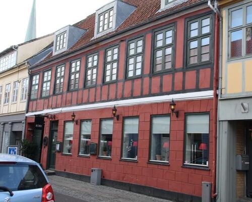 5 vær. lejl. på Mellemgade