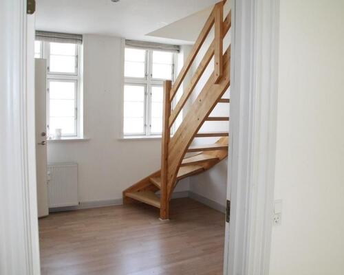 5 vær. lejl. på Mellemgade