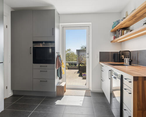 Renoveret etplansvilla med fantastisk planløsning og udsigt over Aarhus