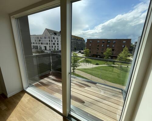 2-værelses lejlighed med udsigt til park!