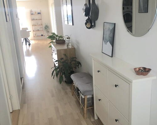 Lys og stor 3-værelses med god terrasse