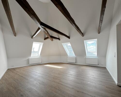 Attraktiv og nyrenoveret 4-værelses lejlighed på 92 m²