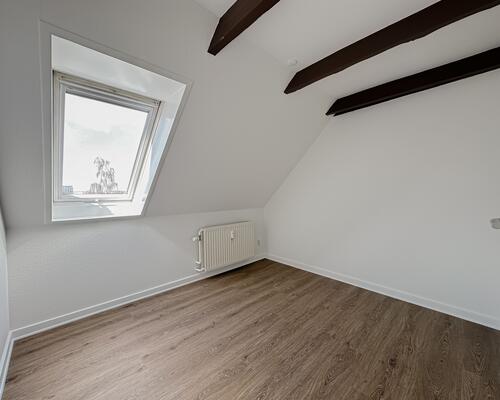 Attraktiv og nyrenoveret 4-værelses lejlighed på 92 m²