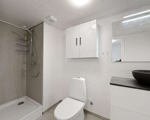 Attraktiv og nyrenoveret 4-værelses lejlighed på 92 m²