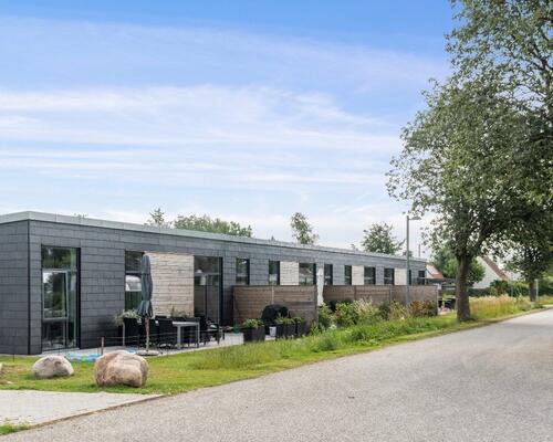 Rækkehus der emmer af lys, liv og luft