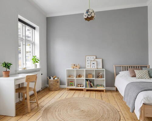 Nyrenoveret herskabslejlighed på 209 m2 med stor terrasse – få skridt fra byparken og gågaden