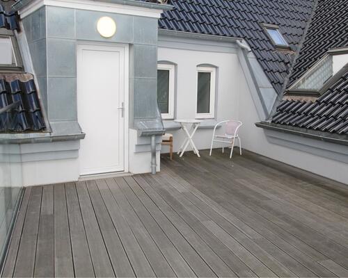 Hyggelig 2 værelses lejlighed med lille altan