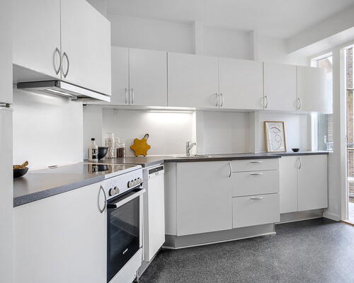 Stor 2 værelses lejlighed på 87 m²