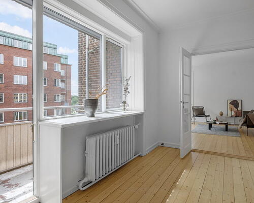 Stor 2 værelses lejlighed på 87 m²