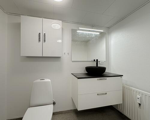 Attraktiv og nyrenoveret 4-værelses lejlighed på 92 m²