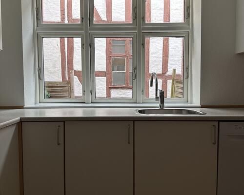 Perfekt beliggenhed i H.C Andersens kvarter i hjertet af Odense. GRATIS husleje i april 2026