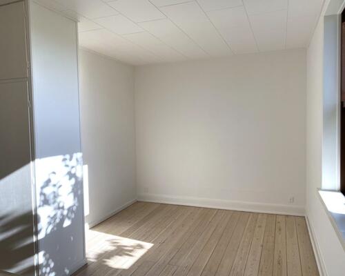 Stor 4 værelses lejlighed på lukket villavej centralt i Nyborg -133 Kvm