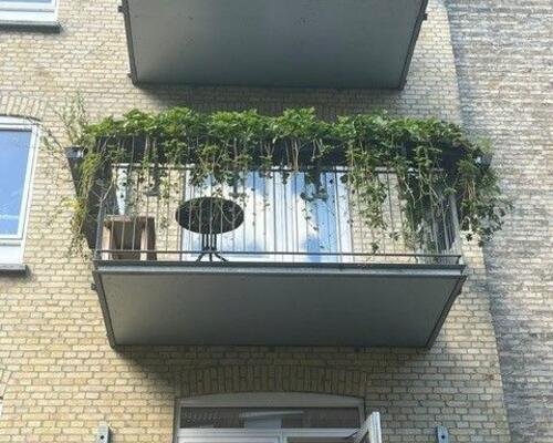 Dejlig 3'er i centrum med stor altan