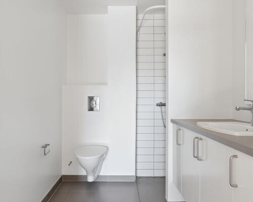 Moderne boliger i Tækkerhusene, Hillerød: Elevator og privat altan. Perfekt beliggenhed ved både natur og by liv