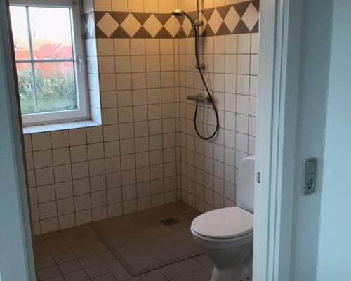 Stor dejlig lejlighed med muligheder