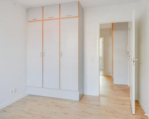 Stor 2-værelses med elevator i opgangen