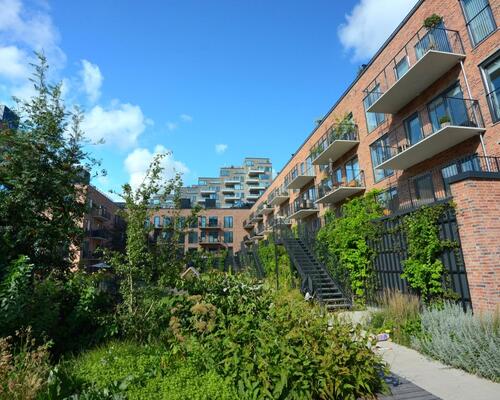 Flot nyere lejlighed med privat p-plads og terrasse på 40 m2