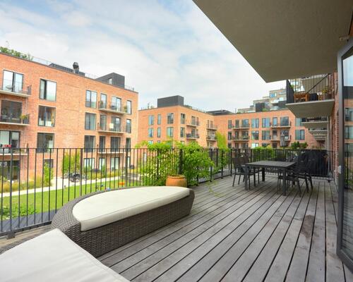 Flot nyere lejlighed med privat p-plads og terrasse på 40 m2