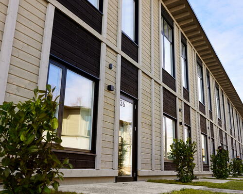 Stort rækkehus med 4 værelser, depotrum og have